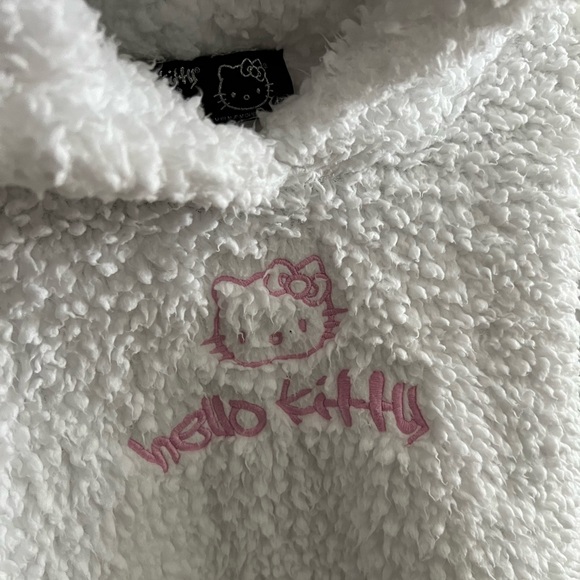 HELLO KITTY CROPPED HOODIE WITH EARS SIZE M WHITE PINK FLUFFY FUZZY - Picture 4 of 4